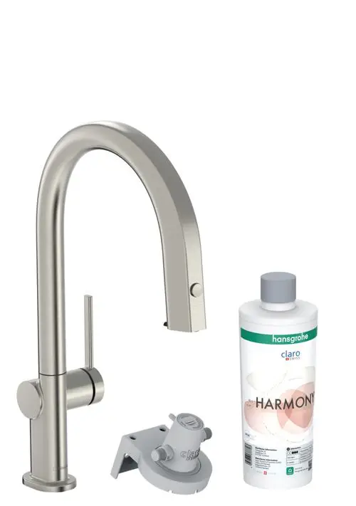 Edelstahl-Wasserhahn mit Ausziehauslauf und integriertem Filter-System. Dazu gehört eine Halterung und eine Flasche mit Hansgrohe Harmony Flüssigkeit.